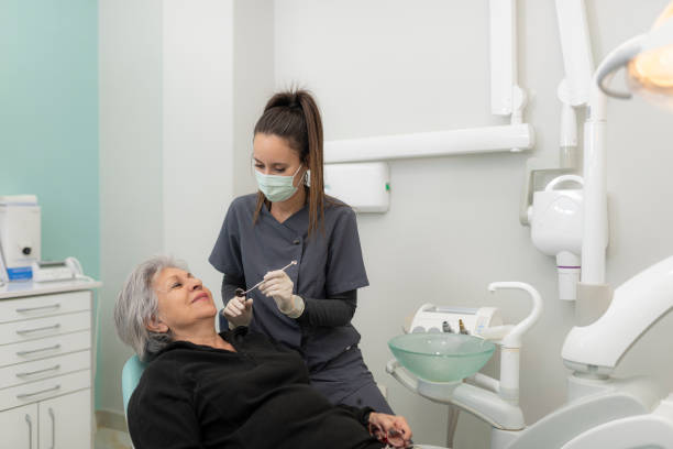 Best Emergency Tooth Extraction  in Santa Moni, CA