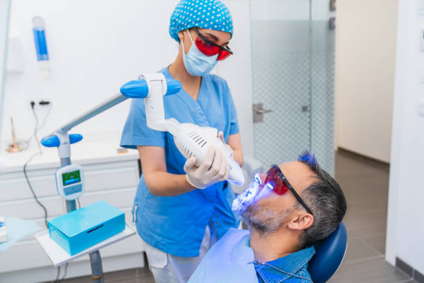 Best Dentist for Tooth Abscess  in Santa Moni, CA